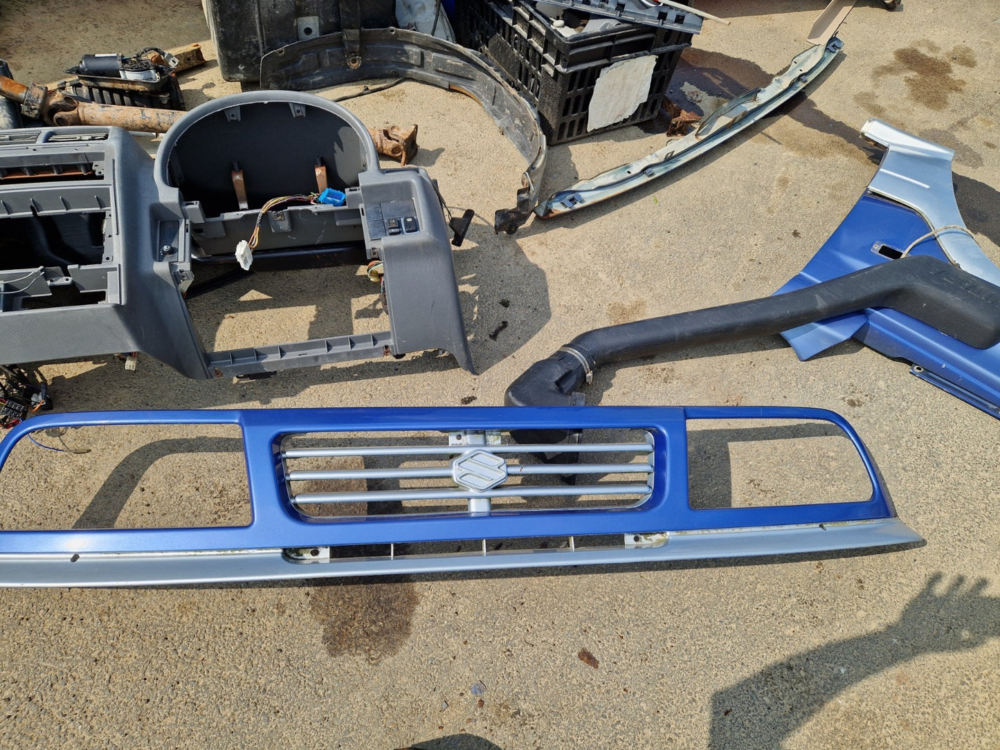 VITARA MK1 BLUE SILVER GRILL TRIM 4U 4U2 JX FRONT