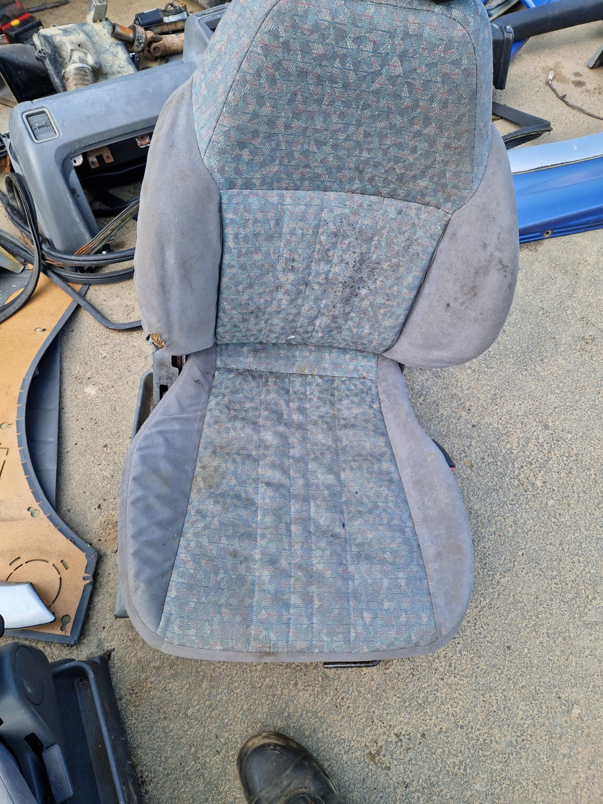 SUZUKI VITARA MK1 FRONT SEAT O/S DRIVERS UJ JX 4U 4U2 BLUE