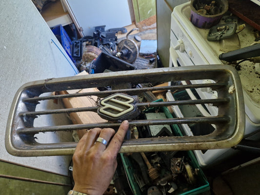 SUZUKI MK1 VITARA V6 "FACELIFT" FRONT GRILL