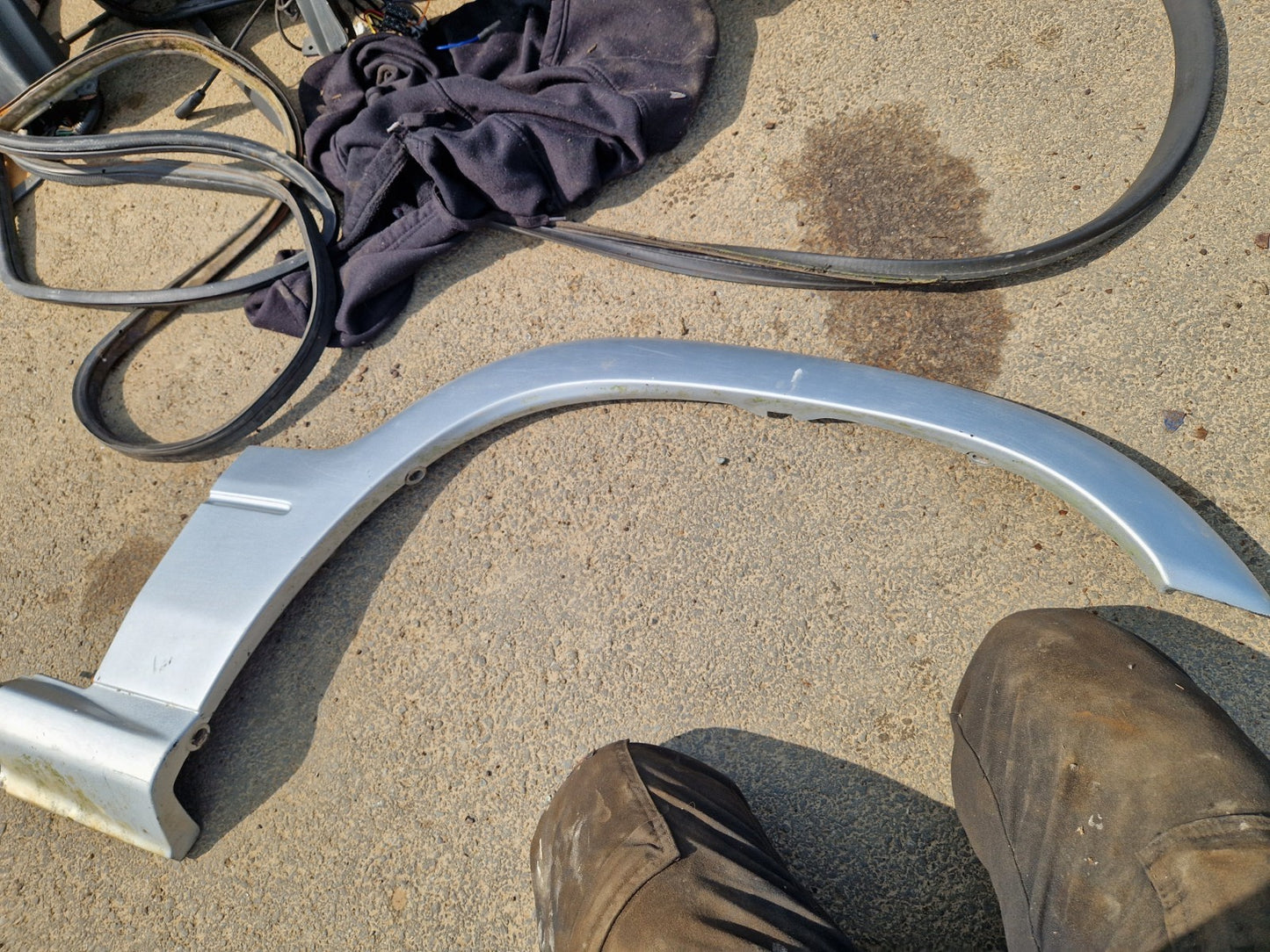 VITARA MK1 FRONT SILVER ARCH TRIM 4U 4U2 JX DRIVERS O/S