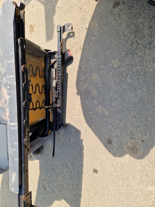 VITARA MK1 FRONT SEAT RAILS SLIDERS BRACKETS 4U 4U2 JX DRIVERS PASSENGER O/S N/S