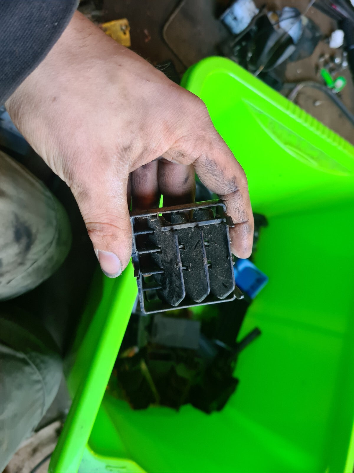 60f1f5ba537b50ef4d1fd00323352f3f